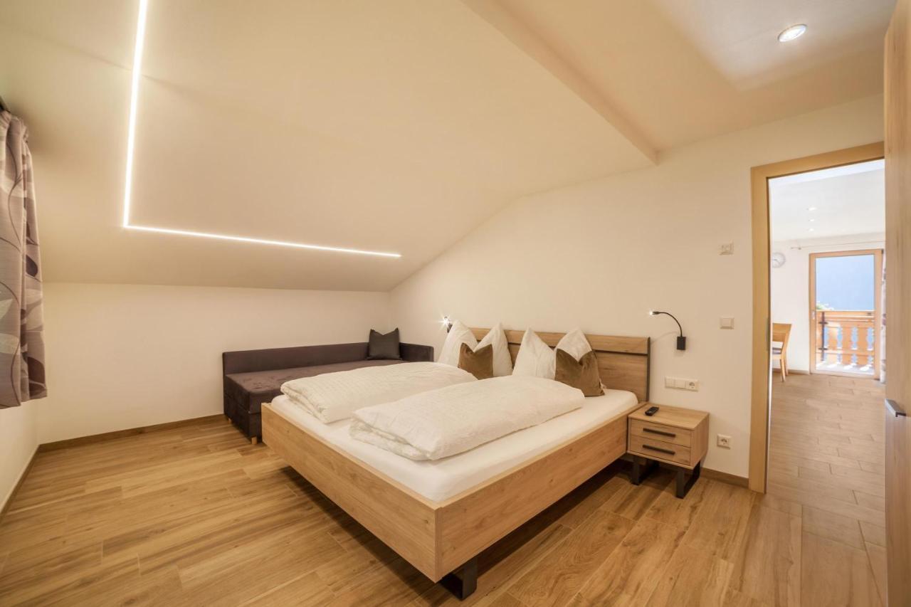 Innergasserhof Ferienwohnung Enzian San Martino In Passiria  Bagian luar foto