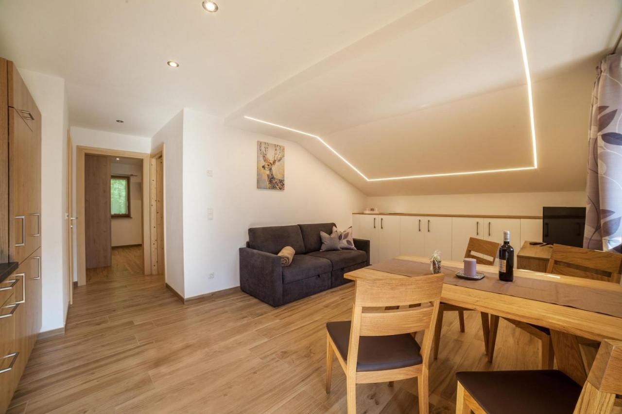 Innergasserhof Ferienwohnung Enzian San Martino In Passiria  Bagian luar foto