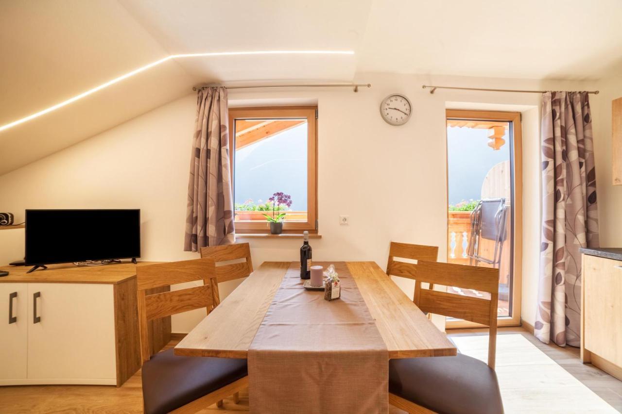Innergasserhof Ferienwohnung Enzian San Martino In Passiria  Bagian luar foto